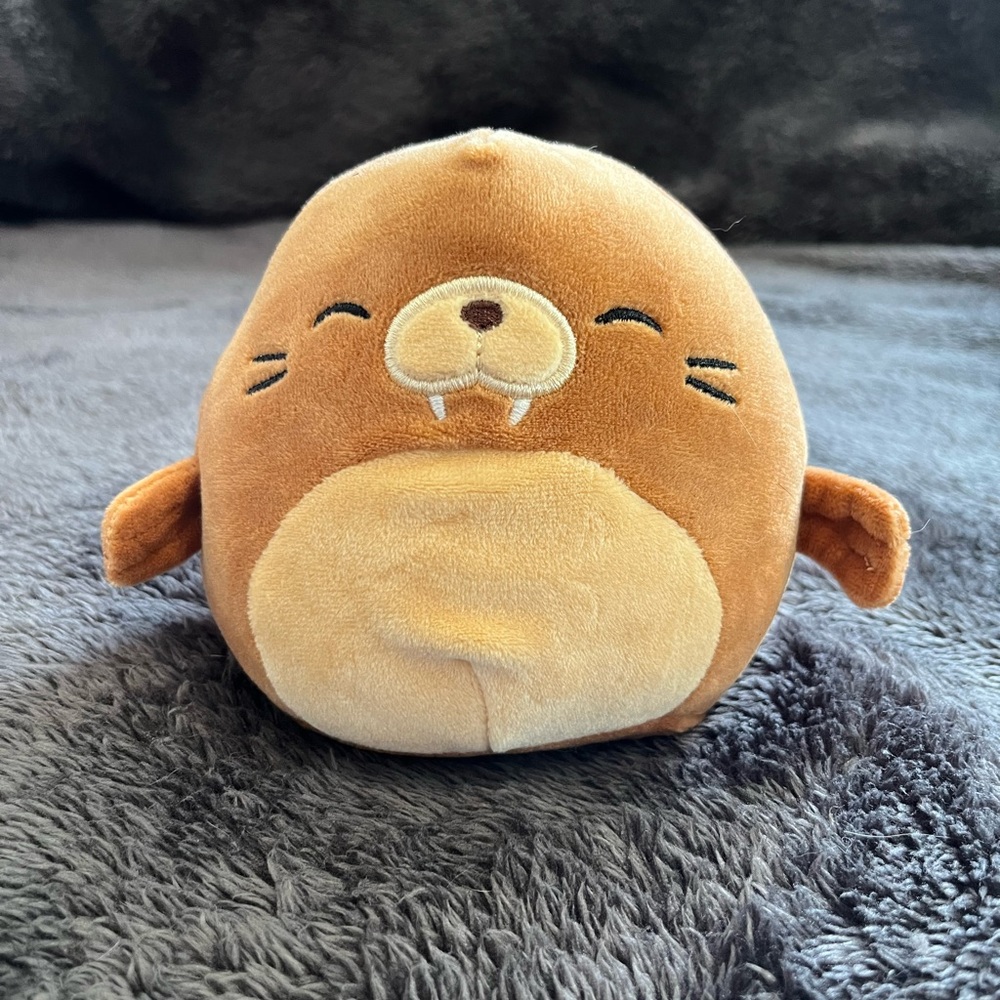 Squishmallow Bruce 4”
